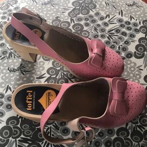 Pink Bow Toffel Swedish Hasbeens